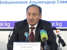 Глава Минздрава Кыргызстана заявил, что сотрудники ГКНБ задержали и допросили его в аэропорту