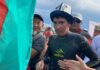 Кыргызстанец переплыл Иссык-Куль в длину, преодолев дистанцию в 180 км