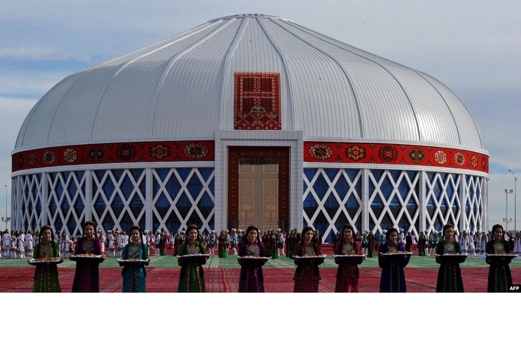 В Туркменистане пустуют дорогостоящие объекты, торжественно открытые президентом Бердымухамедовым