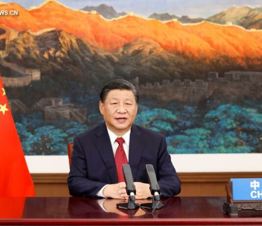 Фондовый рынок Китая рухнул на новостях о помощи России — СМИ