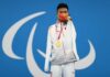Безрукий китайский паралимпиец завоевал четыре «золота» по плаванию. Он покорил мир и стал национальным героем Китая