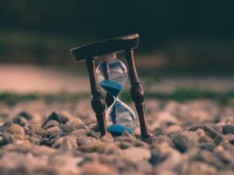 Новая гипотеза: у времени три измерения, а пространство — вторичный эффект