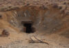 38 лет мужчина каждый день копал тоннель в пустыне, а потом неожиданно не пришел и оставил открытой дверь