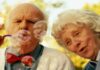 Ученые открыли неожиданный эволюционный факт о пожилых людях. В чем секрет активных бабушек и дедушек?