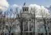 Российский дипломат найден мертвым у здания посольства России в Берлине