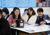 USAID предоставляет учителям Кыргызстана электронные планшеты для улучшения методики обучения чтению и математике