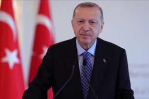 Эрдоган заявил, что, по предварительным данным, лидирует по итогам президентских выборов в Турции