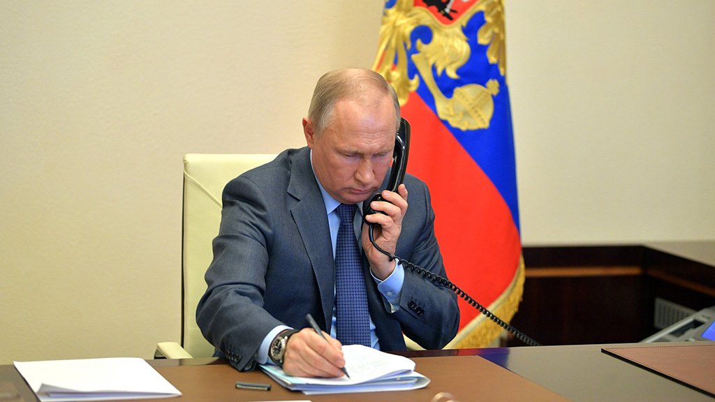 Путин в беседе с Макроном озвучил условия урегулирования ситуации в Украине