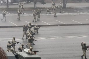 Что стоит за сменой министра обороны Казахстана. Армию готовят к подавлению новых протестов?