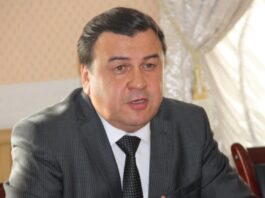 OCCRP обнаружил у таджикского чиновника Косима Рохбара счет в швейцарском банке на более $9 млн