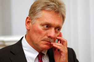 Россия медленно действует на Украине, потому что ведет СВО, а не войну, заявил Песков
