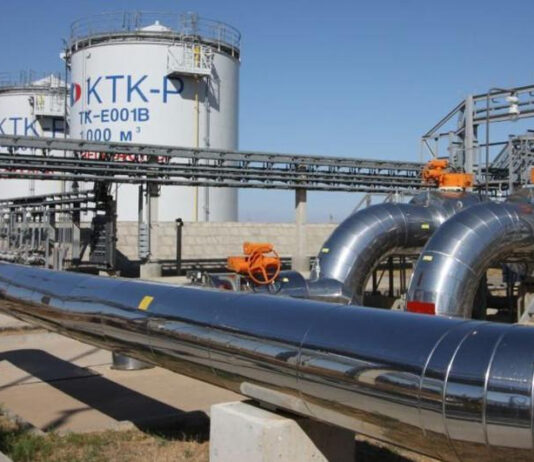 КТК вновь приостановил погрузку казахстанской нефти после атак на танкеры