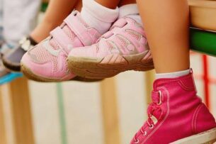 В Великобритании выпустят обувь, которая растет вместе с ребенком