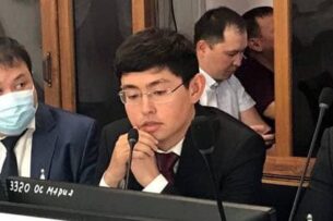 Кадырбек Атамбаев опровергает сообщение ГУВД Бишкека