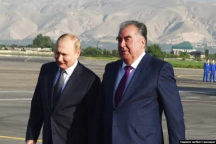 Путин находится с рабочим визитом в Таджикистане