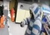 В маске из «Игры в кальмара»: дерзкое ограбление АЗС попало на видео в Казахстане