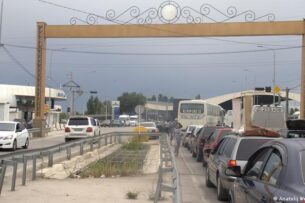 Туристы и бензин: почему возник коллапс на казахско-кыргызской границе — репортаж DW