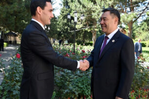 Садыр Жапаров встретился с президентом Туркменистана