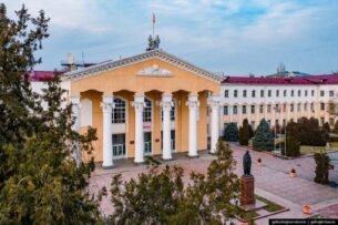 «Особый статус»: Реорганизация государственных вузов Кыргызстана закончится этим летом