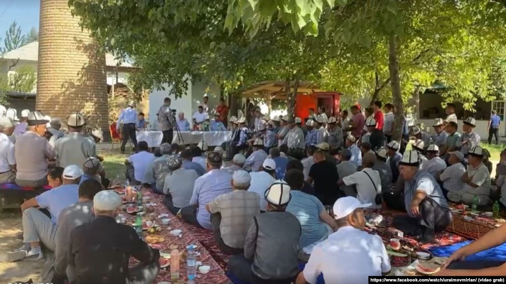 На сельском сходе в Узгенском районе обсудили вопрос Кемпирабадского водохранилища