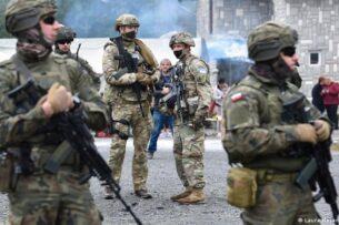 Миссия НАТО в Косово выразила готовность вмешаться в конфликт Приштины и Белграда