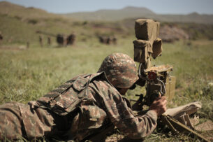 Армения сообщила об обстрелах со стороны Азербайджана. В Баку заявили о диверсии