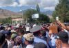 В Нарынской области жители вышли на митинг против разработки месторождения Жетим-Тоо