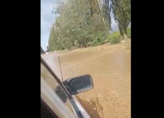 На Иссык-Куле сель затопил два моста