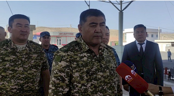 Кыргызстан и Таджикистан уберут по четыре погранзаставы на границе