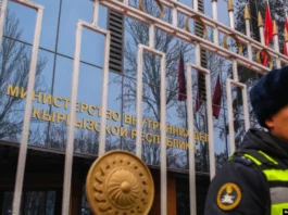 Милиция вне политики: МВД Кыргызстана призывает граждан соблюдать закон в период предвыборной кампании