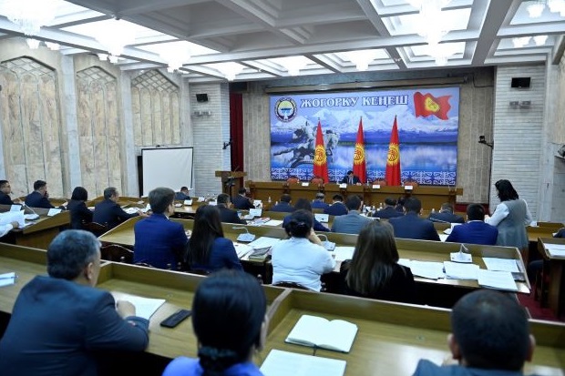 Комитет Жогорку Кенеша рассмотрел отчет об исполнении республиканского бюджета Кыргызстана за 2021 год
