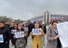В Бишкеке проходит мирный марш против передачи Кемпир-Абада Узбекистану и преследований активистов