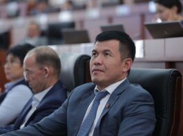 Ошский облсуд оставил в силе приговор в отношении экс-депутата Бакирова по делу о подкупе избирателей