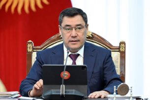 Садыр Жапаров провел встречу со всеми бывшими президентами Кыргызстана