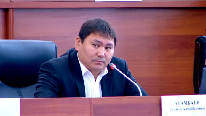 Сеид Атамбаев заявил, что Сооронбая Жээнбекова нужно привлечь к уголовной ответственности