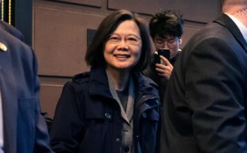 Президент Тайваня прибыла в Нью-Йорк. Китай пригрозил ответными мерами, если она встретится с официальными лицами США