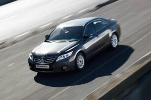Toyota сворачивает выпуск седана Camry для внутреннего рынка