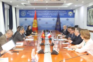 В Бишкеке состоялись политические консультации между МИД Кыргызстана и Франции