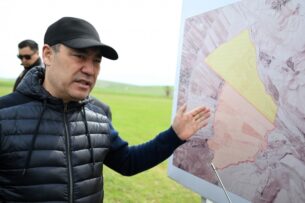 Садыр Жапаров ознакомился с проектами по строительству новых аэропортов в городах Ош и Джалал-Абад