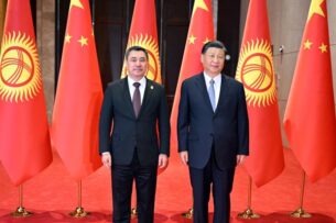 Садыр Жапаров встретился с Председателем Китая Си Цзиньпинем