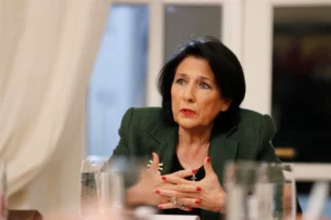 Президент Грузии назвала провокацией отмену Россией визового режима