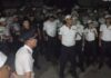 В Оше сотрудники Патрульной милиции провели акцию протеста. МВД направило комиссию