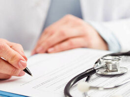 Кабмин Кыргызстана утвердил новые условия оплаты труда медиков