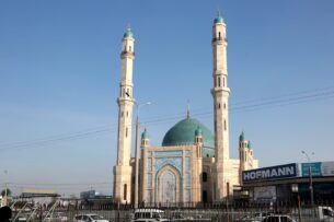 В Узбекистане имамам запретили выступать в соцсетях и ставить «лайки» под постами