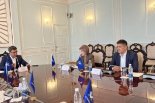 В парламенте Кыргызстане рекомендовали снизить страховые взносы с 17,25 % до 4 % для предпринимателей, создающих рабочие места