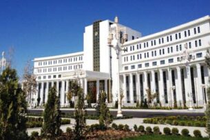 Тихая гавань за взятку. Кабмин Туркменистана стал прибежищем для бывших высокопоставленных чиновников