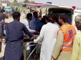 В Пакистане при взрывах близ мечетей погибли десятки человек