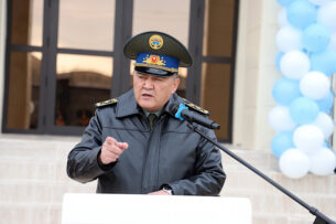 Камчыбек Ташиев потребовал у местных властей и правоохранителей закрыть все притоны к 1 декабря