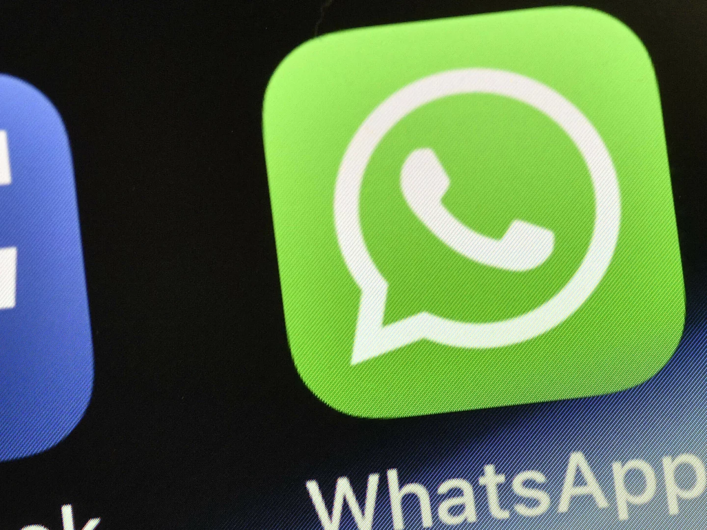 В WhatsApp скоро заработает возможность общения с пользователями Telegram, Signal и даже Viber