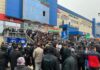 В Бишкеке на митинг вышли торговцы Аламединского рынка